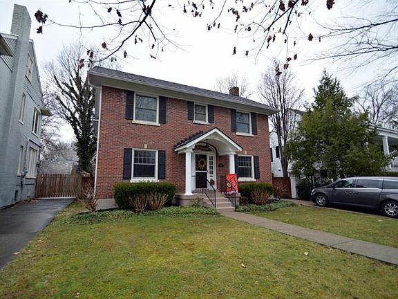 5th image of 2247 Woodford Pl