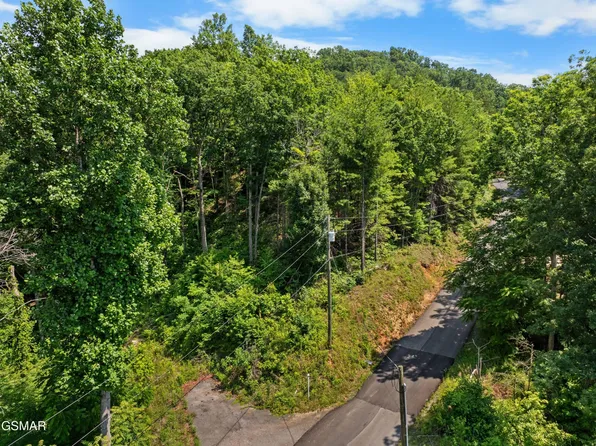 3276 Emerald Springs Loop #8, Sevierville, TN 37862