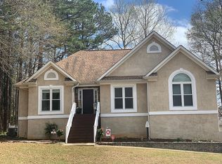 20 Southfield Dr, Newnan, GA 30265