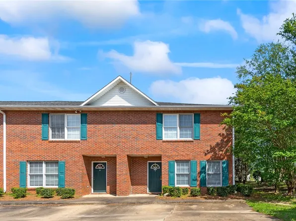 147 Harmon Dr #L, Auburn, AL 36832