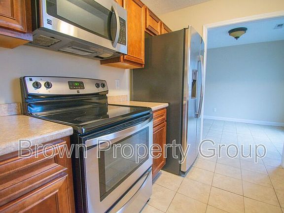 5th image of 7217 Pebblebrook Dr