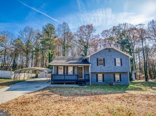 1355 Compton Woods Dr, Loganville, GA