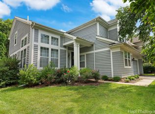 2260 Congressional Ln, Riverwoods, IL 60015
