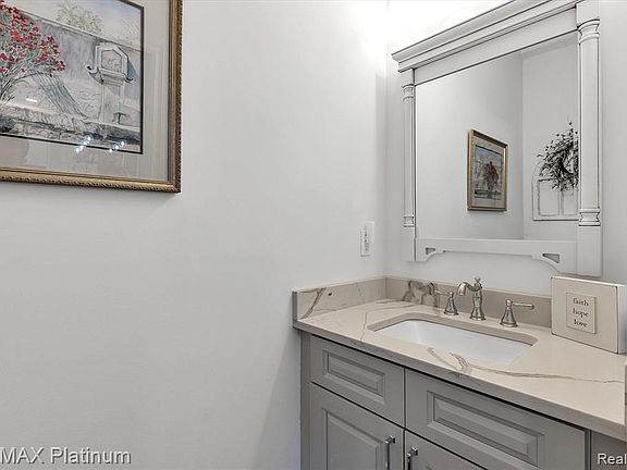 5th image of 3580 Bay Harbor Dr