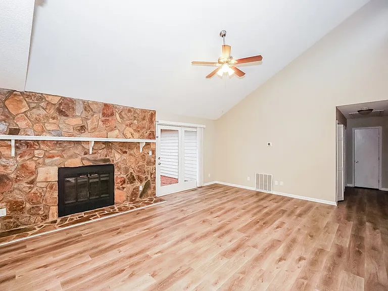 1507 Bellingham Dr #25 — Photo 5