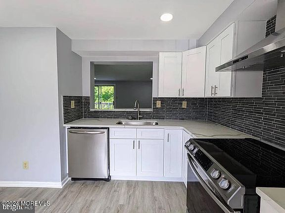 2nd image of 70 Dorchester Cir