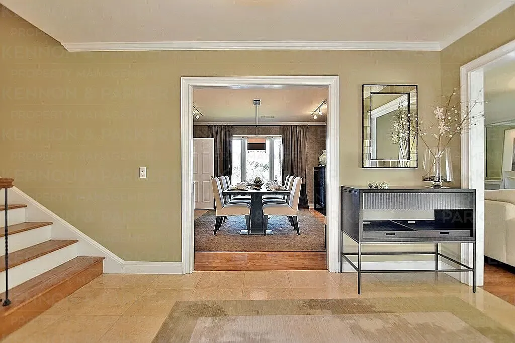Welcome in! - 1057 Standing Boy Ct