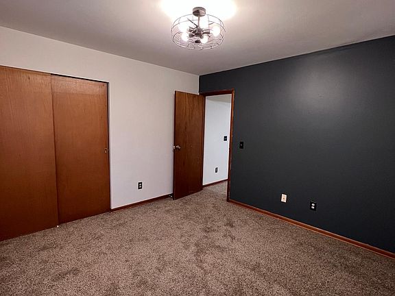 4th image of 525 Bright Ave #1