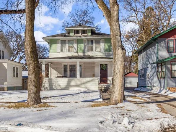 717 14th St S, Fargo, ND 58103