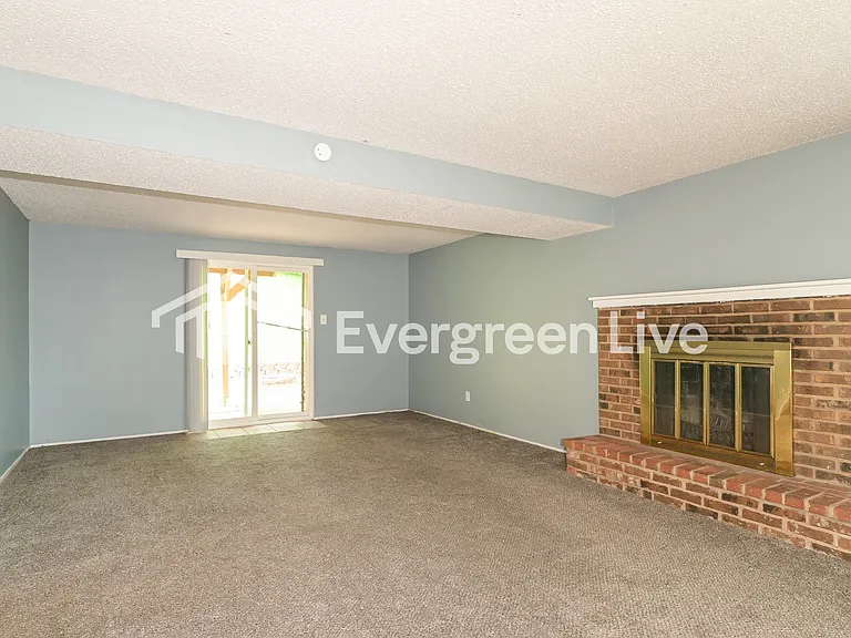 1333 Nutmeg Dr — Photo 6