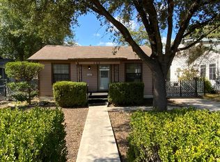 135 Dokes Dr, San Antonio, TX 78228