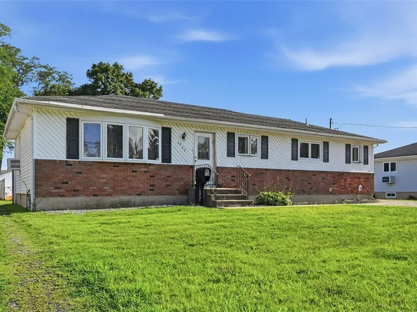 1035 Tooker Avenue, West Babylon, NY 11704
