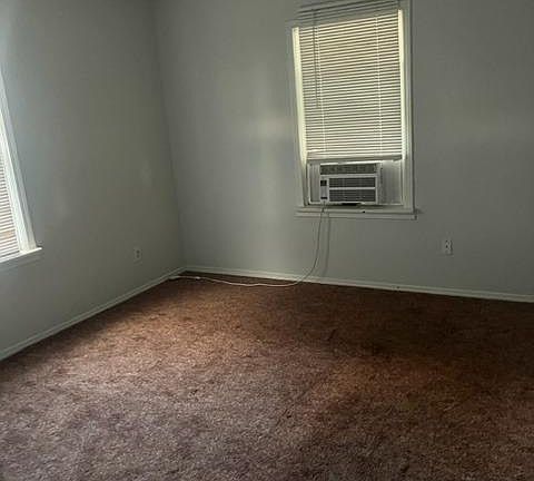 5th image of 1027 N Washington Ave