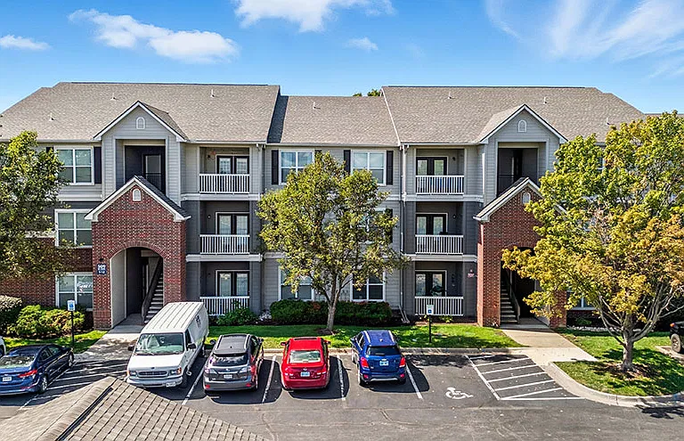 Summit Ridge Apartments — Photo 28