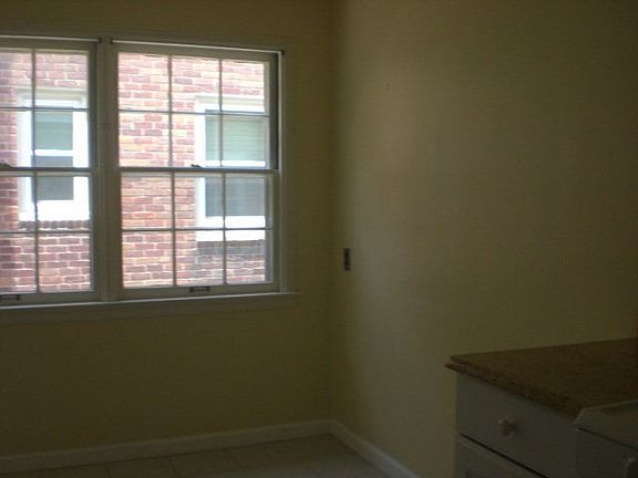 5th image of 1835 Hunt Club Dr