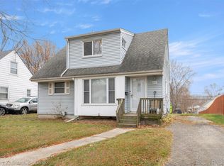 691 3rd Ave, Pontiac, MI 48340