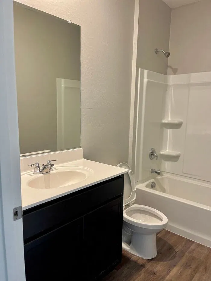 5 bed, 3.0 bath, 2688 sqft, $2,350 — Photo 4