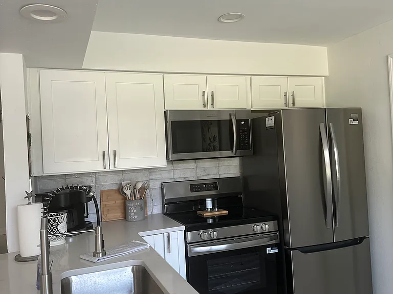 1910 New Hampshire Ave NE — Photo 6