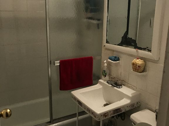 5th image of 13411 Dahlia Ave APT A
