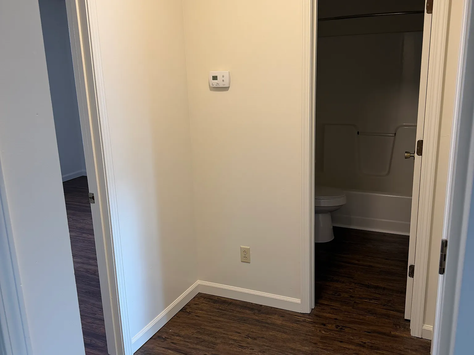 2 bed, 1.5 bath, 900 sqft, $900 — Photo 3