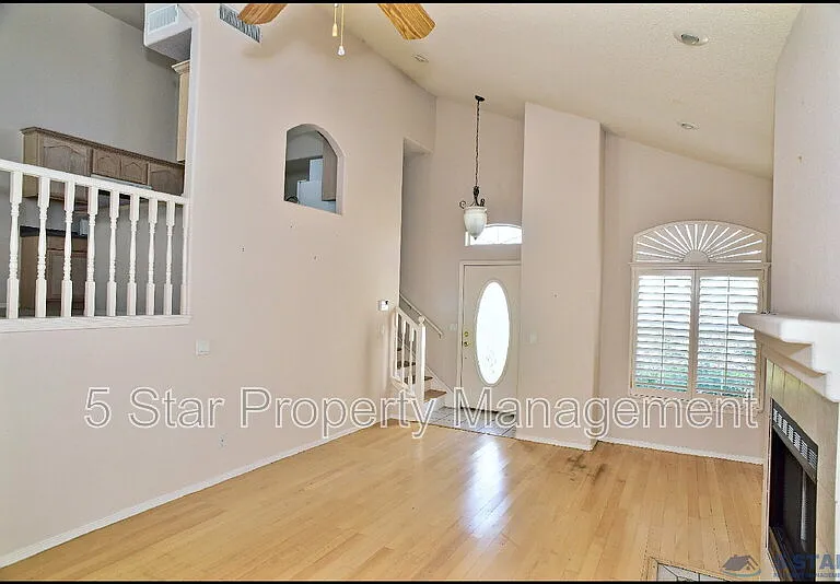 1560 Via Appia St — Photo 7