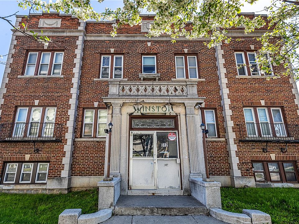 1st image of 312 Lake Ave