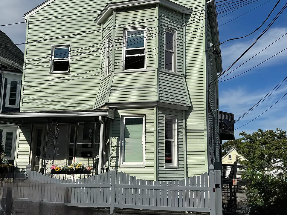 6 Alston St #2