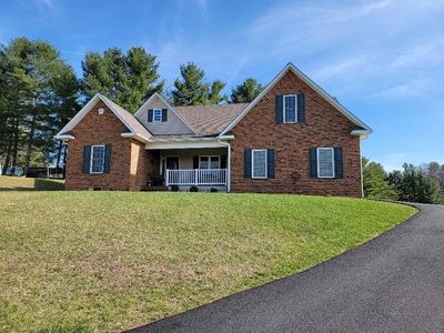 102 Carriage Dr, Galax, VA, 24333