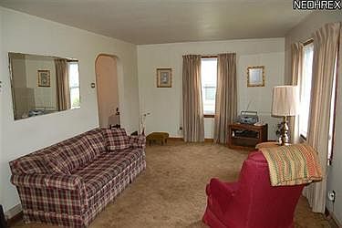 3rd image of 179 Crumlin Ave