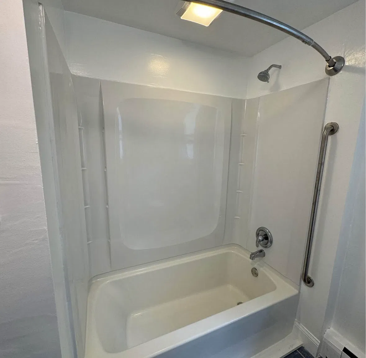 1 bed, 1000 sqft, $1,400 — Photo 4