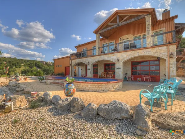 2611 Westview Dr, Canyon Lake, TX 78133