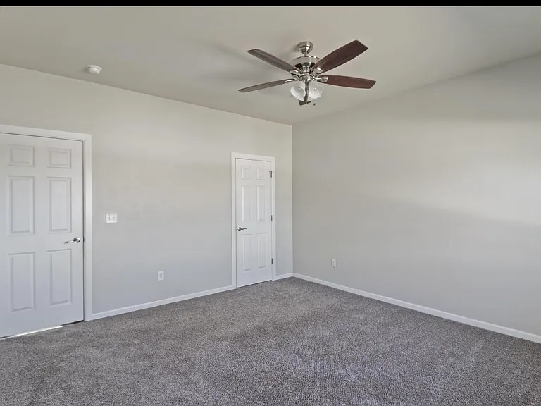13697 Karen St — Photo 11