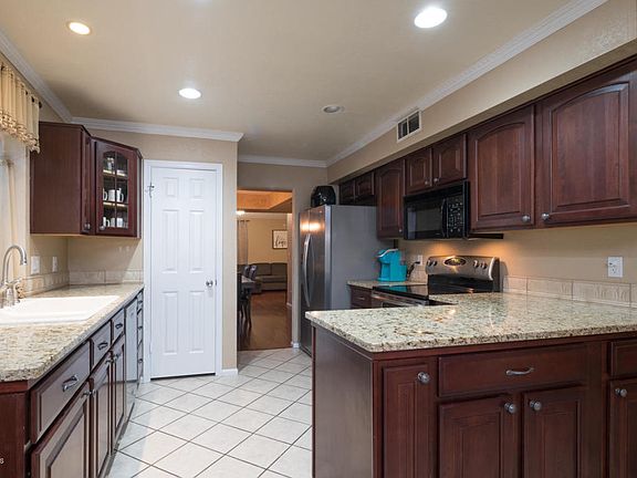 4th image of 13238 N 54th Dr