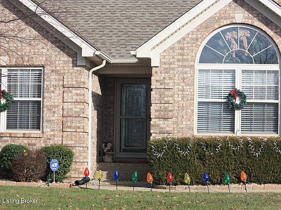 4th image of 276 Autumn Glen Dr