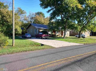 11 Conns Lake Rd SE, Lindale, GA 30147