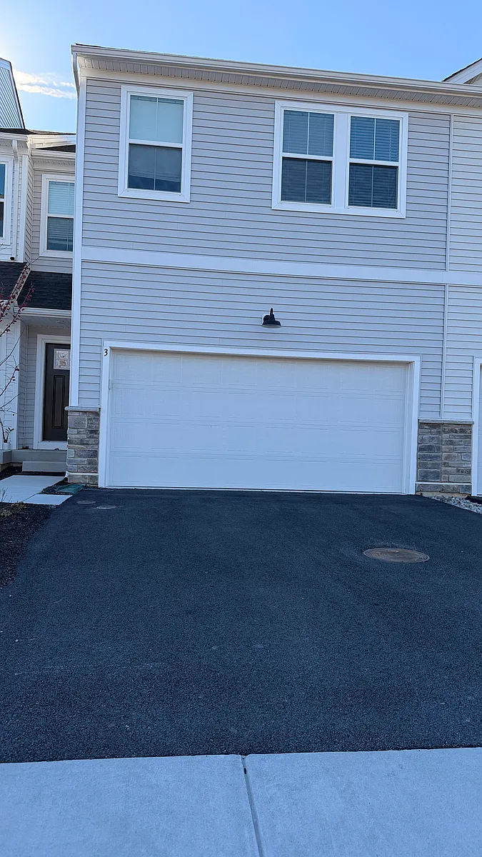 2 Car Garage - 3 Shamrock Cir