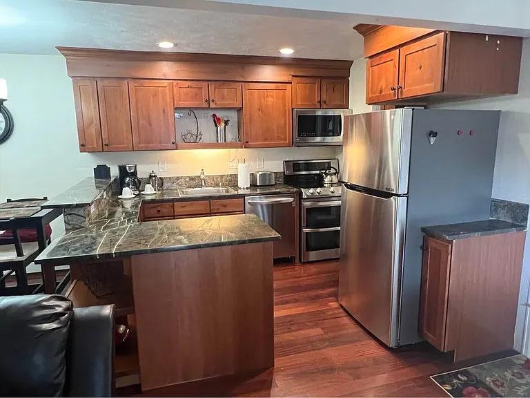 625 Manhattan Pl #208 — Photo 1