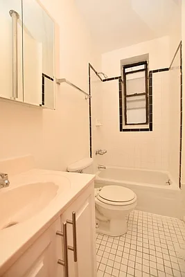 Rented by Bold New York | media 11