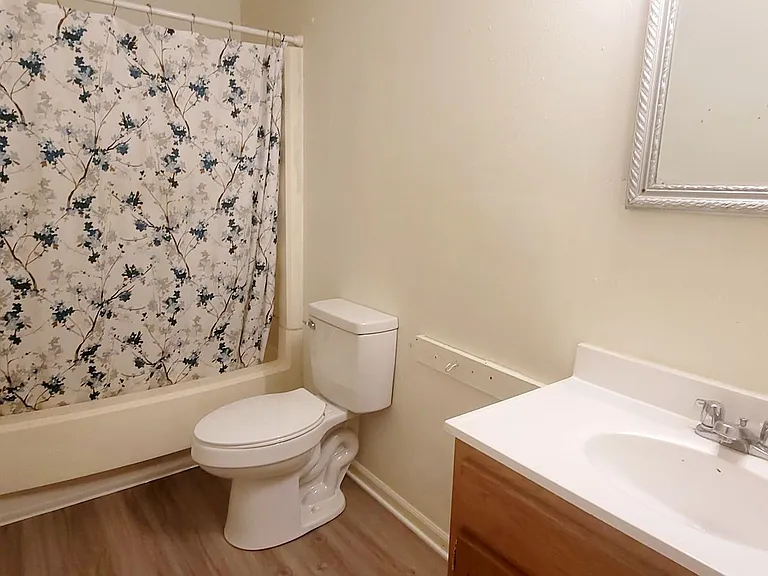 County View Apartments — Photo 17