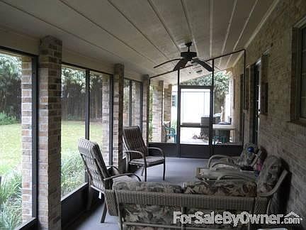 Private Screened Porch
						:
						Screened Porch with Two Sets of French Doors Opening from Home. Approx 400sq.