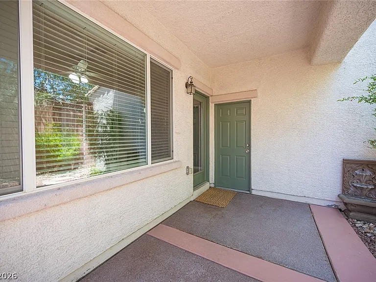 10474 Howling Coyote Ave — Photo 4