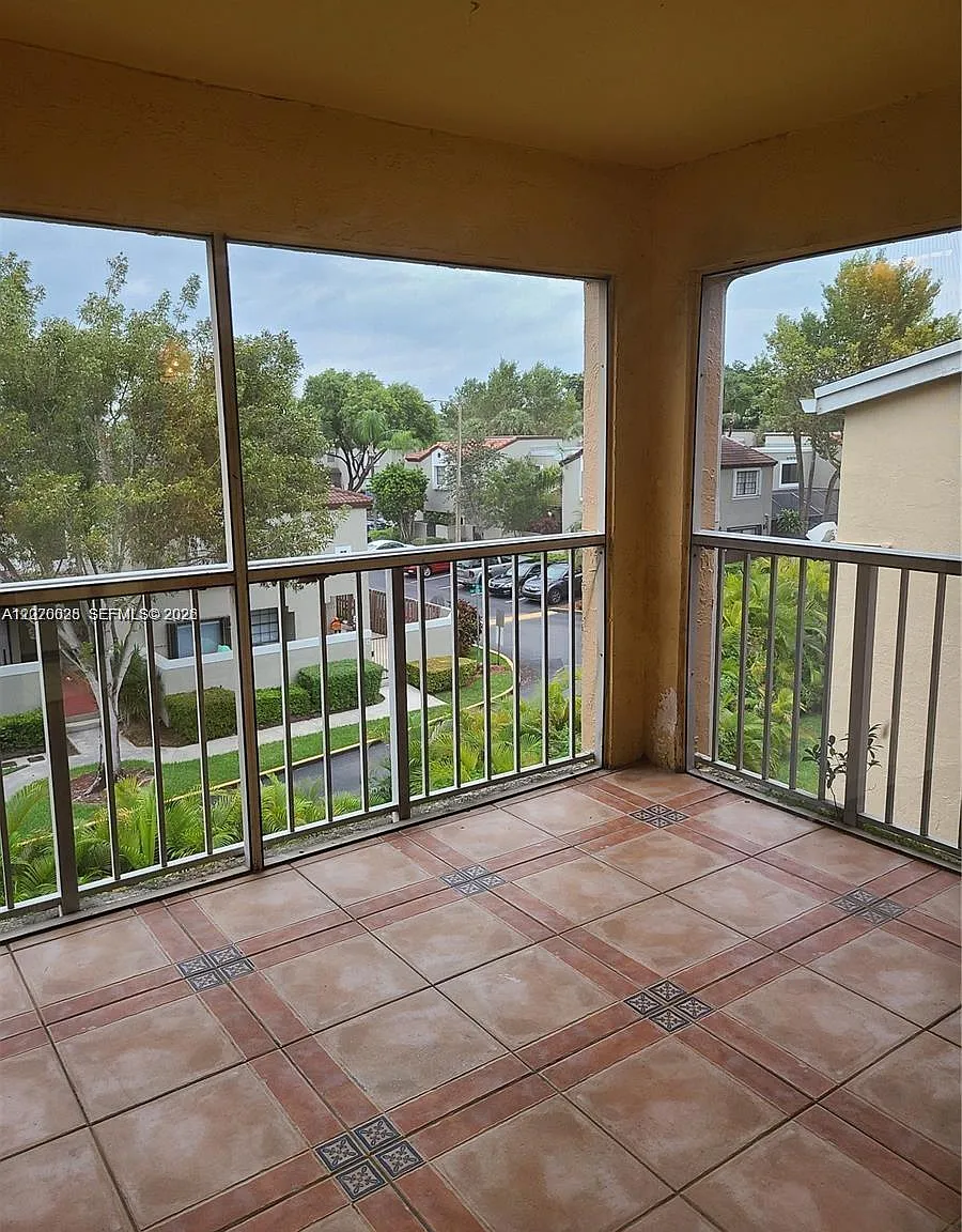 Hammocks Trails Condo — Photo 1