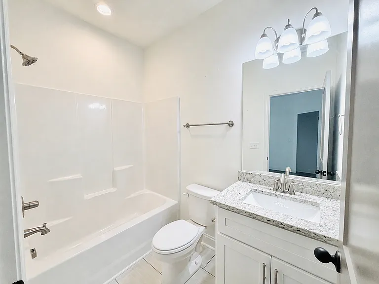 2035 Rosewood Dr #A — Photo 18