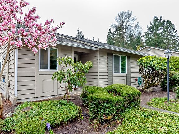2nd image of 720 126th Avenue NE #106