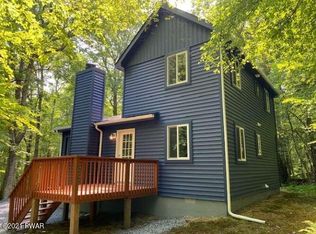 109 Peacock Ct, Lackawaxen, PA 18435