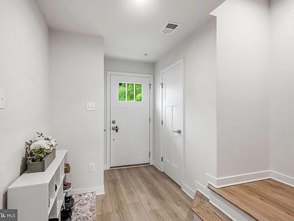 3rd image of 153 Glory Maple Ln