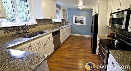 20 ft granite. New double oven.