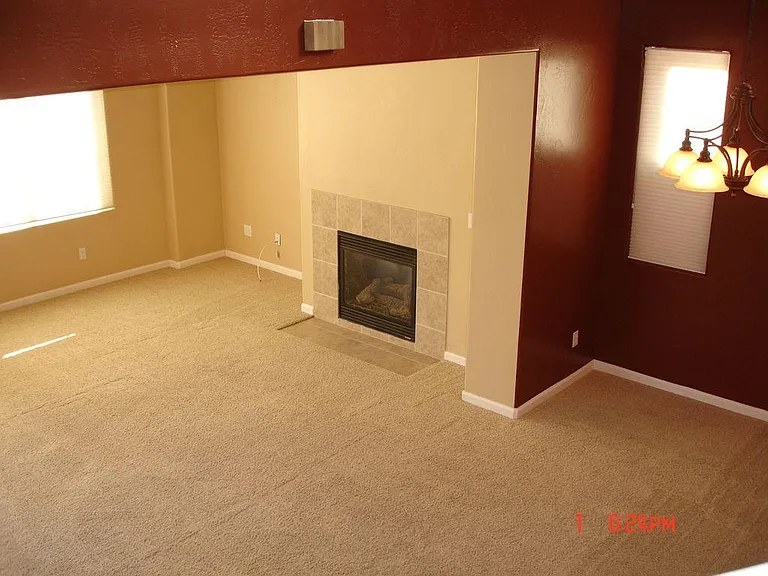 874 Joliet Ln — Photo 10