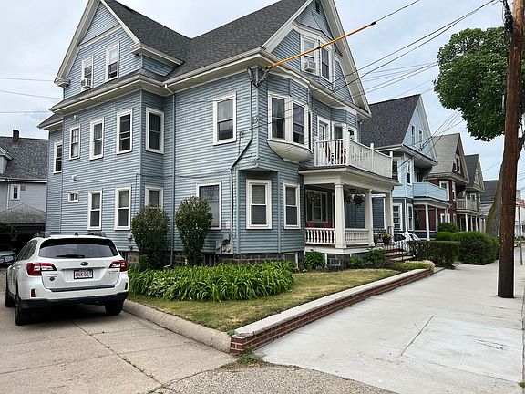 Exterior front/side/driveway