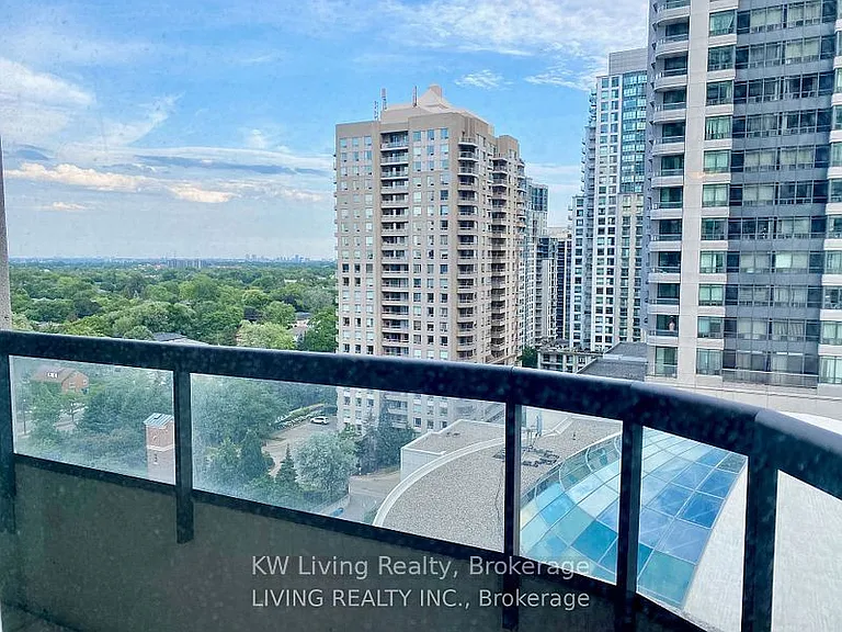 33 Empress Ave #808 — Photo 14